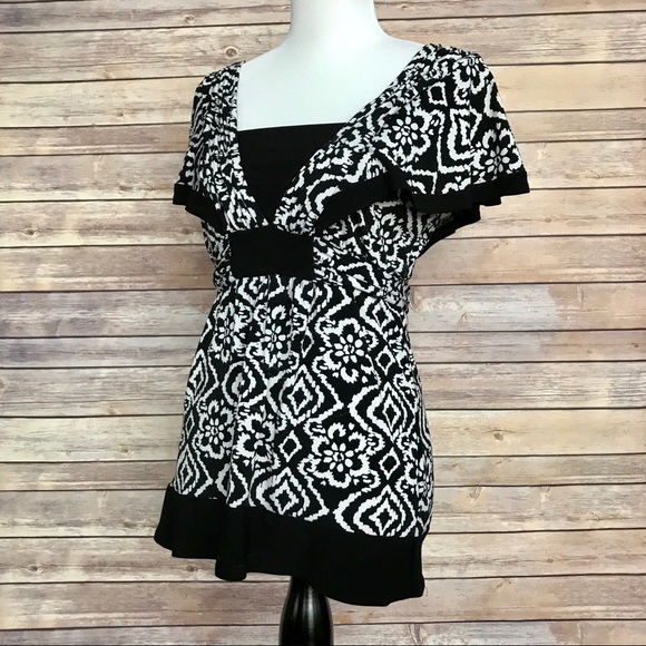 Adorable tie back JTB top - Picture 1 of 3